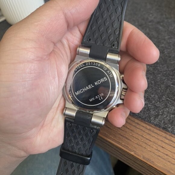 Michael Kors Dylan Watch - Picture 2 of 3